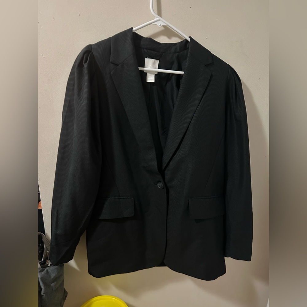 H&M SIZE SMALL,